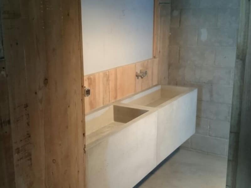 Lavabo de cemento de hormigón minimalista