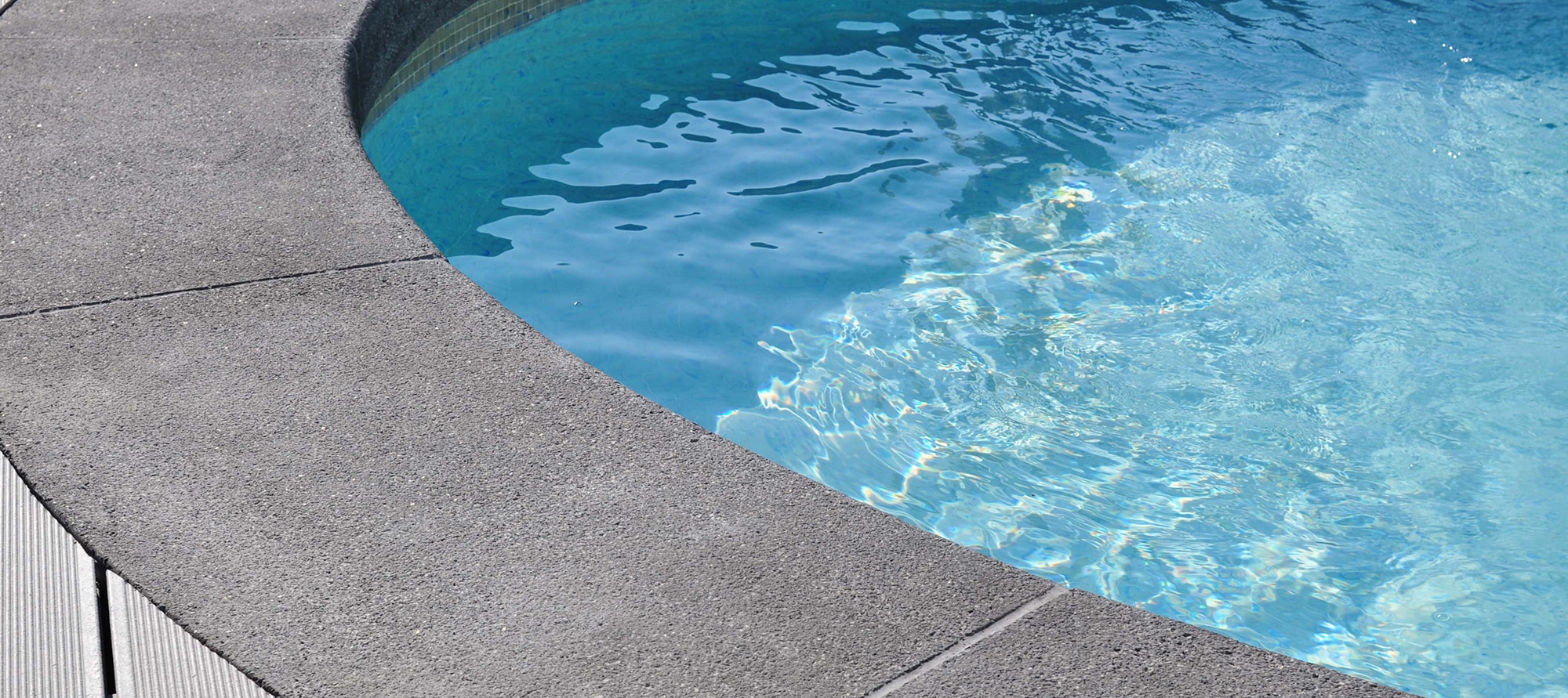 detalle-pieza-remate-piscina piedra de piscina