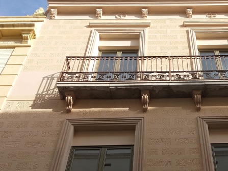 Recercado de puertas y ventanas para rehabilitación integral de fachada